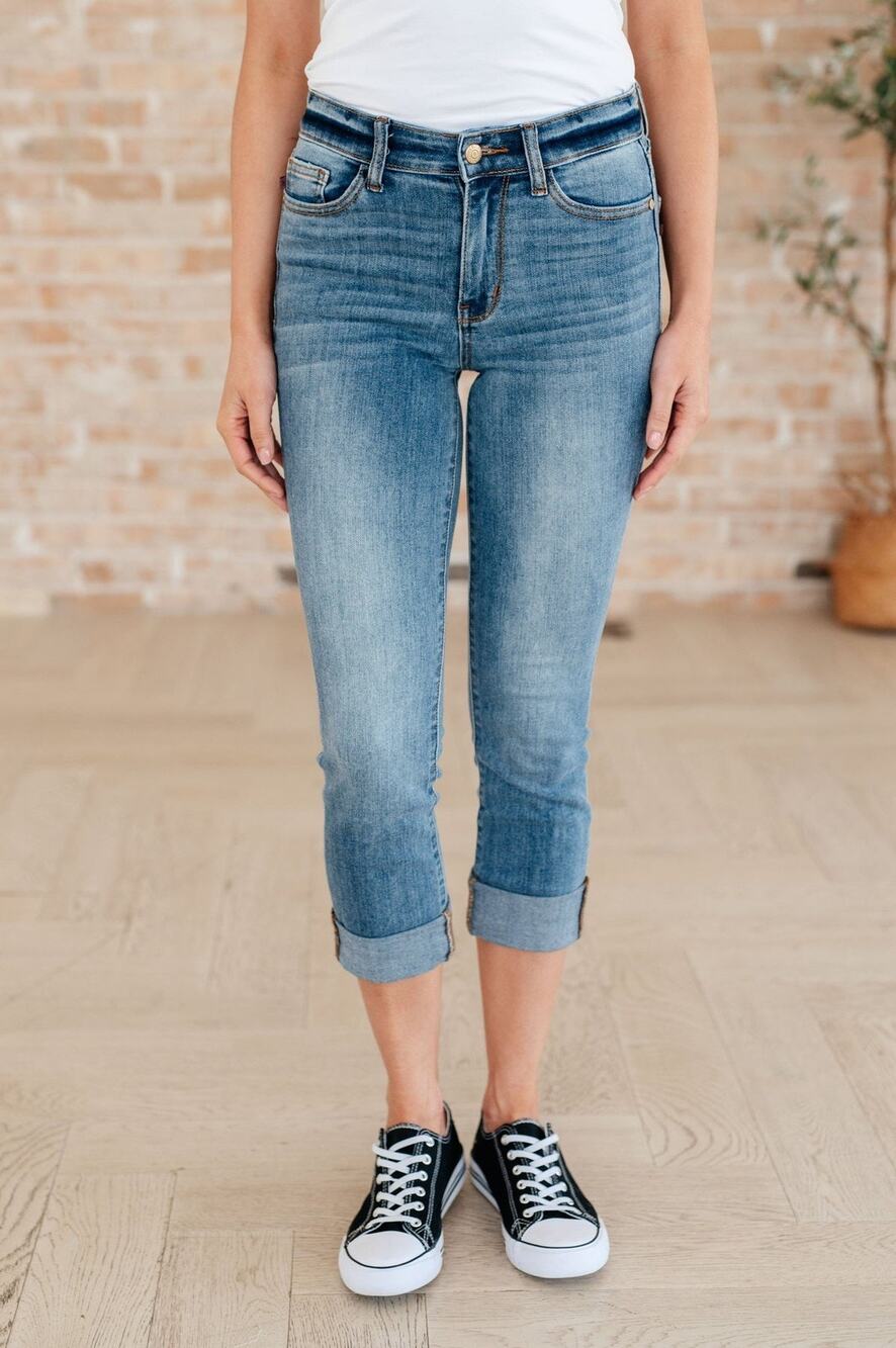 Judy Blue Capri Jeans 25 1 Mid Rise Skinny Fit Blue Medium Wash 5-Pocket